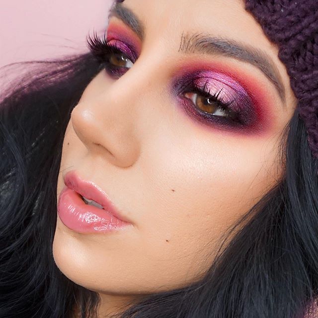 .L❤️VE.
New video tonight with the @natashadenonabeauty Love palette! (Wearing @fentybeauty Fu$$y on the lips too btw)
.
.
#natashadenona #natashadenonalovepalette #valentinesmakeup #haloeyeshadow #fentyglossbomb