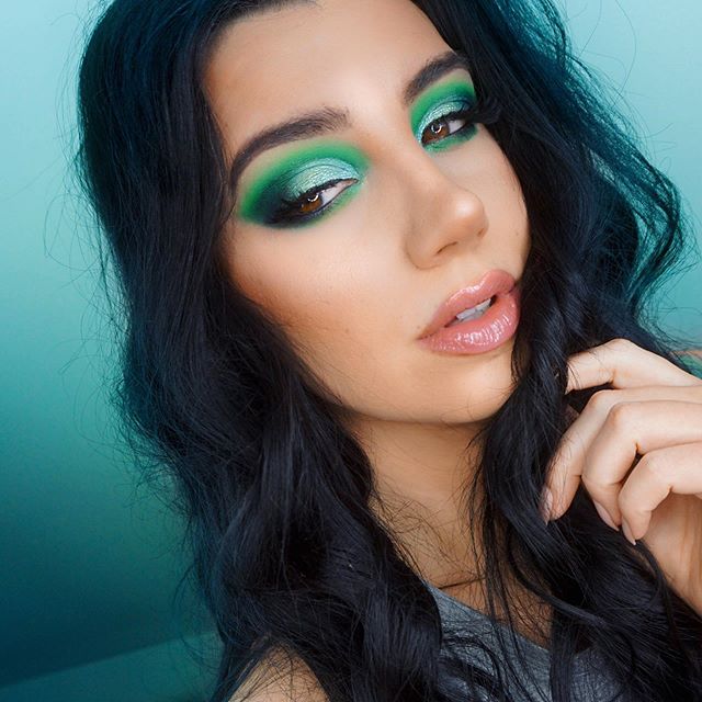 New get READ-y with me video tonight at 4est! 📚🤓 did this look with @norvina vol 3 @meltcosmetics Muerte @colourpopcosmetics Lumiere lip liner + @fentybeauty $weetmouth Gloss Bomb .
.
#norvinapalette #meltcosmetics #meltmuerte #fentyglossbomb #colourpopcosmetics New get READ-y with me video tonight at 4est! 📚🤓 did this look with @norvina vol 3 @meltcosmetics Muerte @colourpopcosmetics Lumiere lip liner + @fentybeauty $weetmouth Gloss Bomb .
.
#norvinapalette #meltcosmetics #meltmuerte #fentyglossbomb #colourpopcosmetics