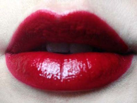 holiday_lips_gloss_2