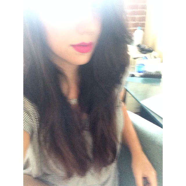 Gotta love when a sun flare covers the fact that you have no eye makeup on ??. Testing sea salt sprays AND a bright pink lipstick today. Should all be up on the blog this week!